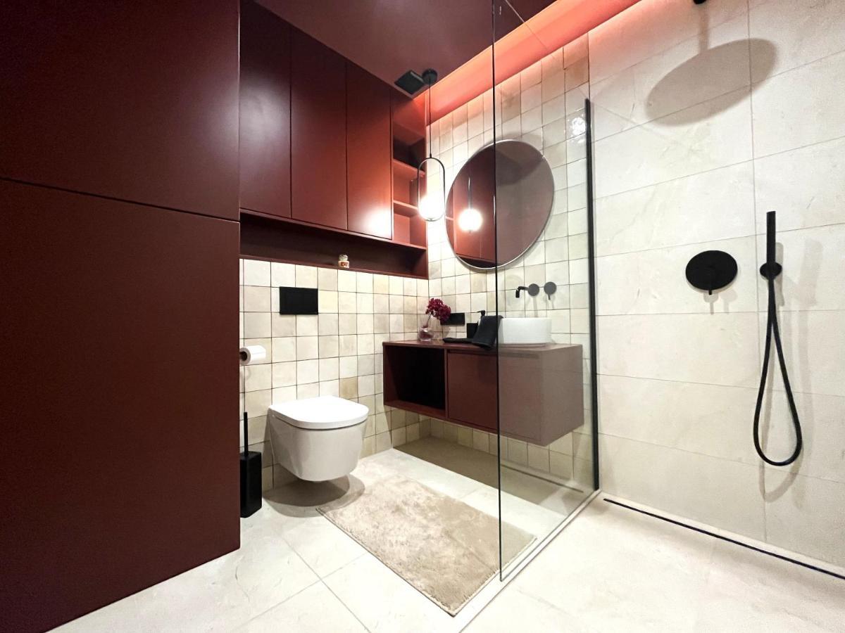 Wyszynskiego Apartment - Self Check-In 20H - Parking &Lift Wroclaw Dış mekan fotoğraf