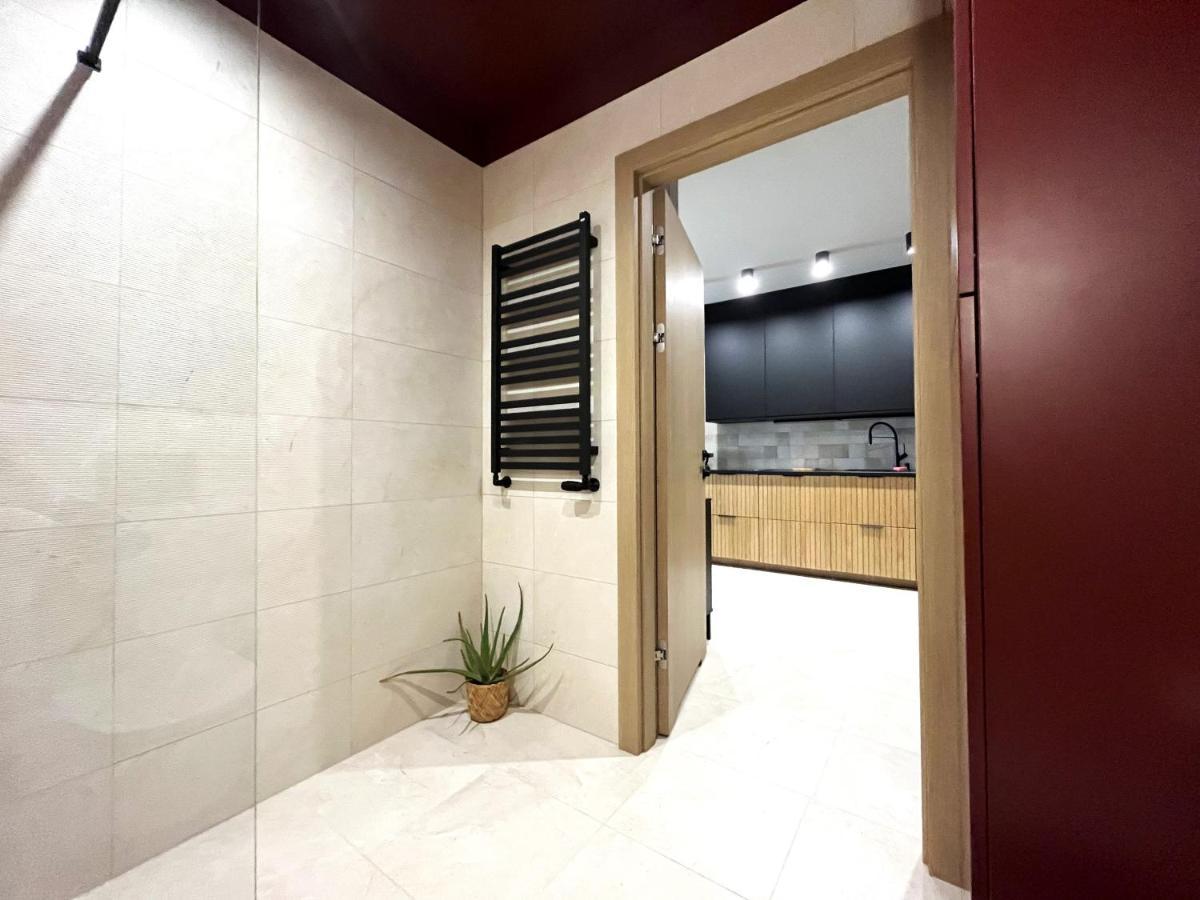 Wyszynskiego Apartment - Self Check-In 20H - Parking &Lift Wroclaw Dış mekan fotoğraf